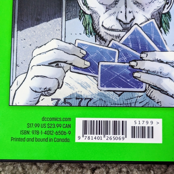 Dark Knight Returns Deluxe Edition Batman DC Comics Book Hardcover - Picture 4 of 7